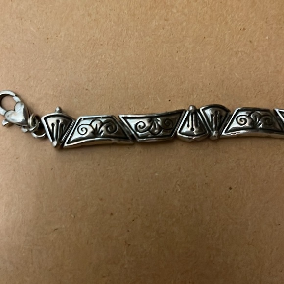 Brighton Etched Bracelet Silvertone Segmented 8.5” Lobster Clasp - Picture 3 of 7
